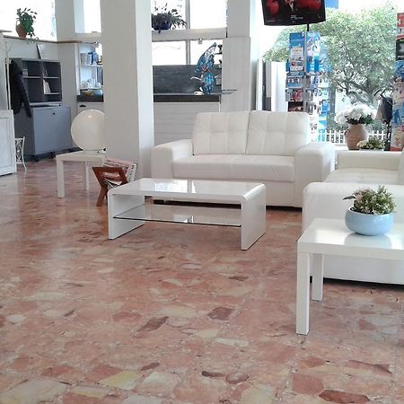 Hotel Ambasciata Riccione Eksteriør billede