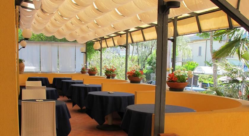 Hotel Ambasciata Riccione Eksteriør billede