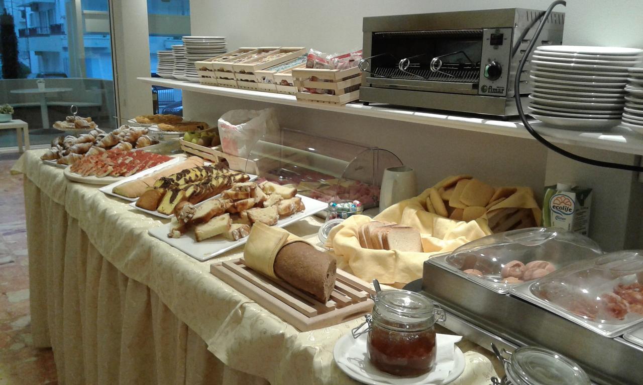 Hotel Ambasciata Riccione Eksteriør billede