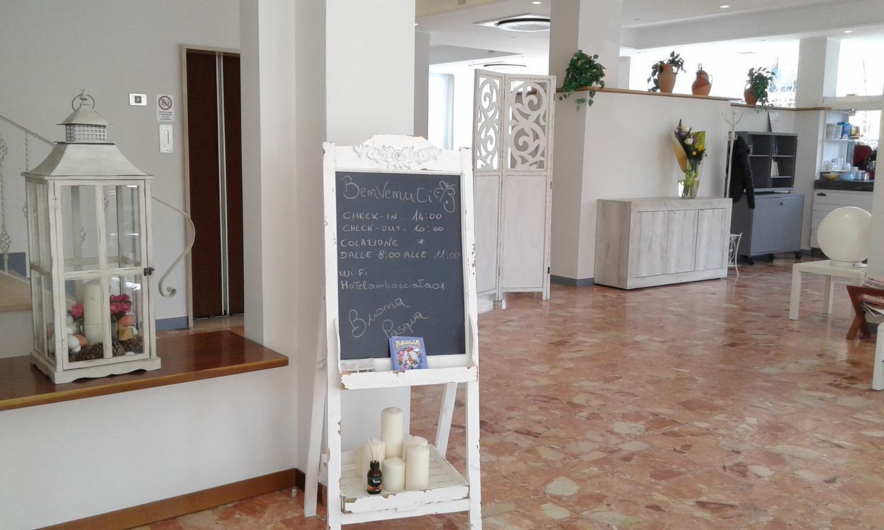 Hotel Ambasciata Riccione Eksteriør billede