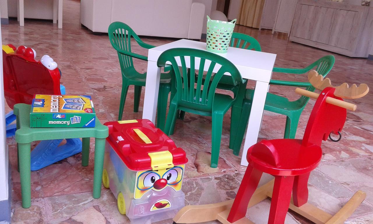 Hotel Ambasciata Riccione Eksteriør billede