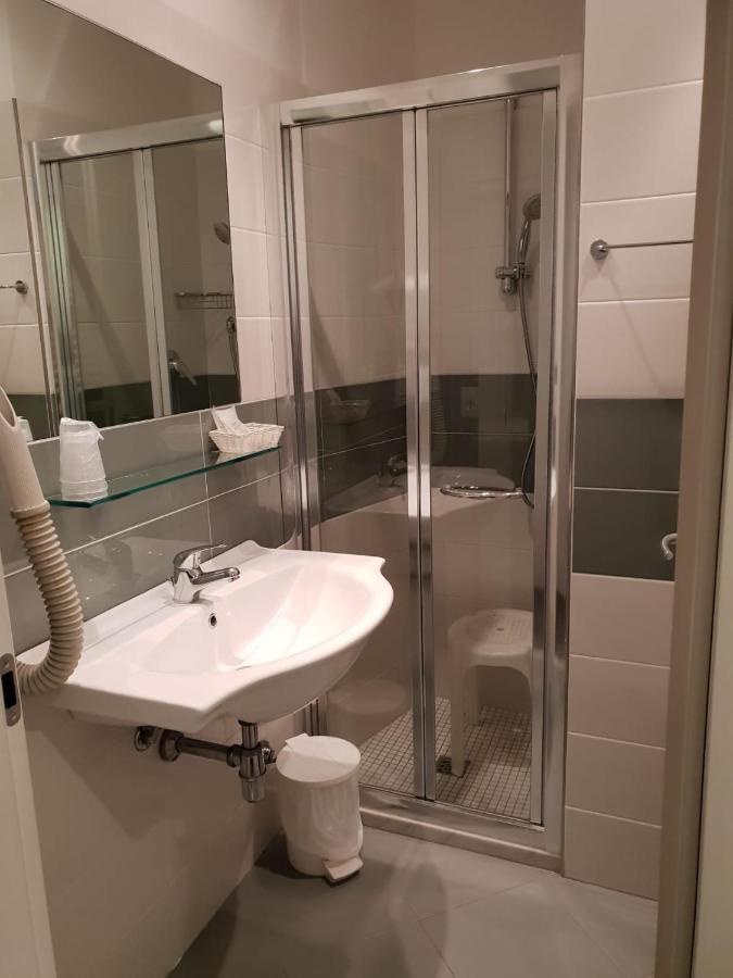 Hotel Ambasciata Riccione Eksteriør billede